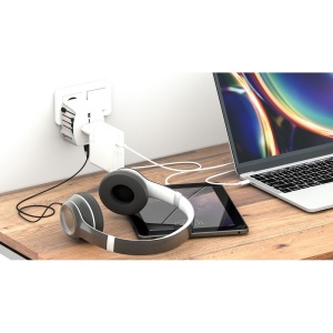 AX SKROSS World Travel Adapter MUV 2-pole with USB A and C - Img 3