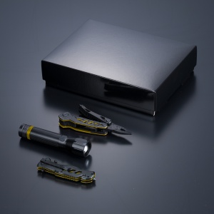 CO Optima Set III-B: multitool, cuțit de salvare și lanternă mare