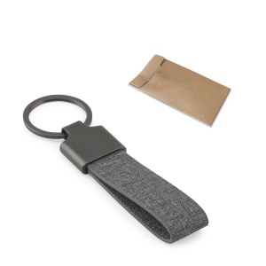 HI RAVEN. Rectangular-shaped keyring made of metal and recycled pet (30% recycled)
