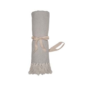 ON™ Fringed blanket made of 100% recycled material