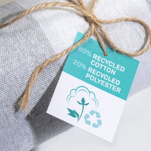 ON™ Recycled cotton fringed beach towel, size 90x170 cm