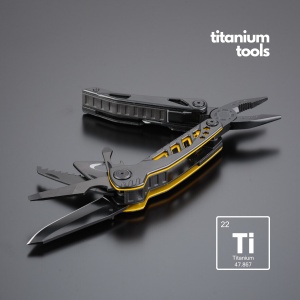 CO Optima Set III-B: multitool, cuțit de salvare și lanternă mare