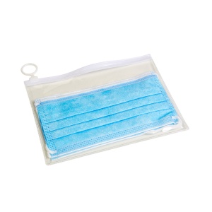 ON™ PVC zipped case (18.6 x 14.2 cm) for surgical masks and cooling sports towel (item 18424)