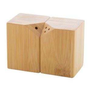AP Kerala - salt and pepper shaker set