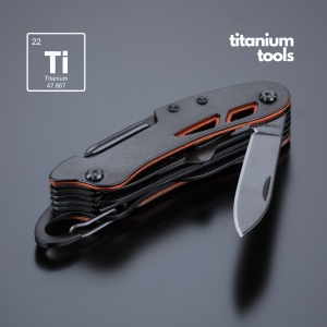 Co™ OPTIMA SET II: MULTITOOL, CUȚIT DE BUZUNAR ȘI LANTERNĂ MEDIE