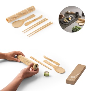 HI MORIMOTO. Sushi set in bamboo