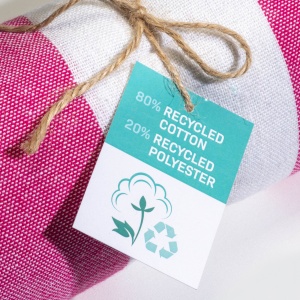 ON™ Recycled cotton fringed beach towel, size 90x170 cm