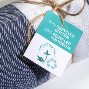 ON™ Recycled cotton fringed beach towel, size 90x170 cm