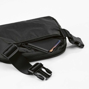 Singapore Waist Bag 1.5L rNylon. 2 pockets and adjustable waist strap - Img 4