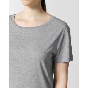 ST/™ Stella Serena – The iconic mid-light women's scoop neck t-shirt