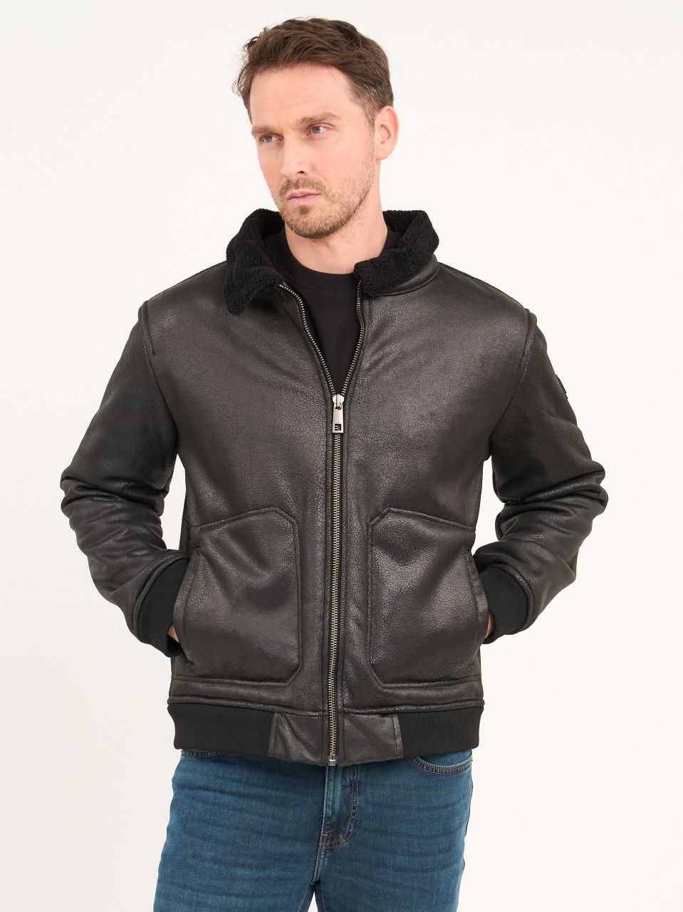 るー lee-cooper-jacheta-barbat-cu-