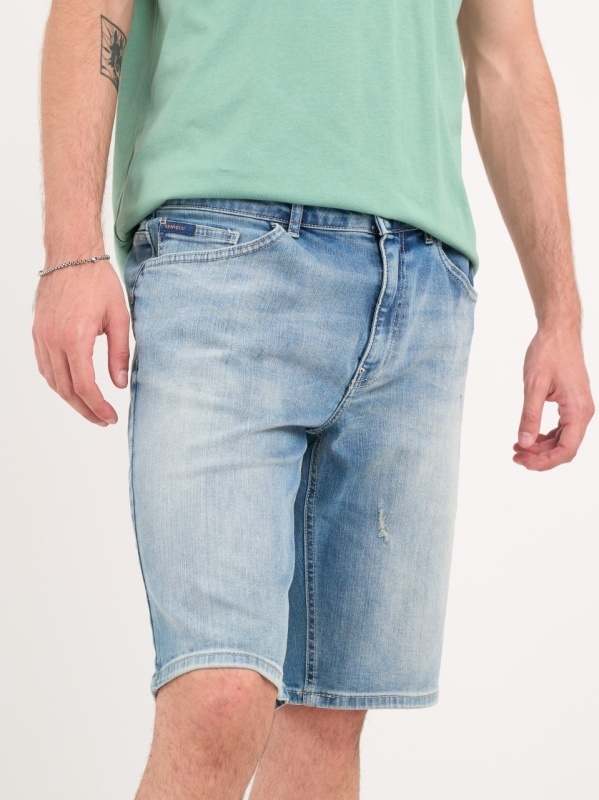 Kenvelo - Bermude barbat din denim cu rupturi si aspect decolorat - Img 4