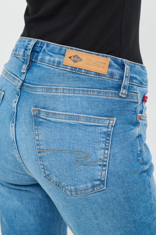 Lee Cooper - Blugi dama girlfriend culoare deschisa - Img 2