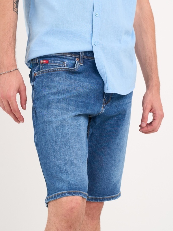 Lee Cooper - Bermude barbat din denim cu aspect usor decolorat - Img 2