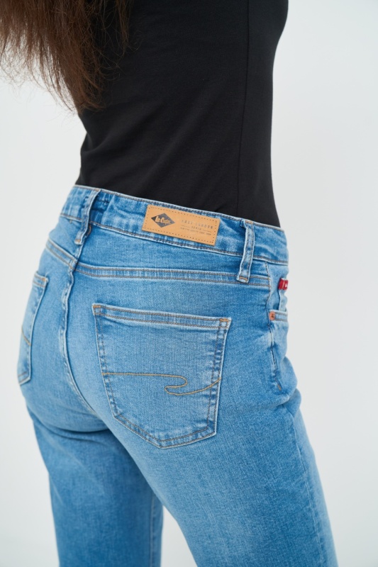 Lee Cooper - Blugi dama girlfriend culoare deschisa - Img 3