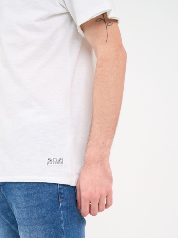 Lee Cooper - Tricou barbat de culoare uniforma cu detalii - Img 3