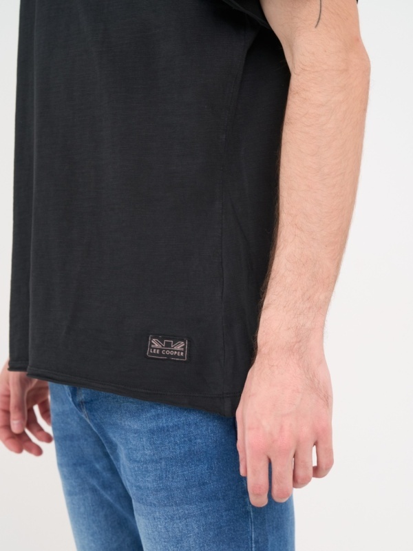 Lee Cooper - Tricou barbat de culoare uniforma cu detalii - Img 3