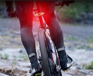 Stop spate bicicletă cu semnalizare, 5 moduri de iluminare, impermeabilă IPX4, 9.4x3.3 cm, plastic, negru - Img 2