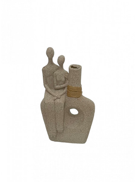 Statueta Cuplu "In Doi" Sezand Langa O Vaza 24 cm