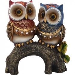 Statueta Pereche Bufnite Indragostite Colorate pe buturuga