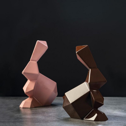 3D stilizált nyuszik, 14,5 x 9,5 x H 18 cm, készlet Matrite műanyag 2 tárgy Csokoládé