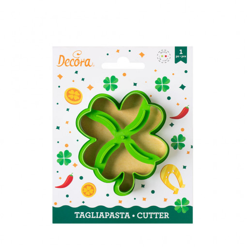 Clover with 4 Sheets - Plastic Cutter 7.3 x 9 x H 2.2
