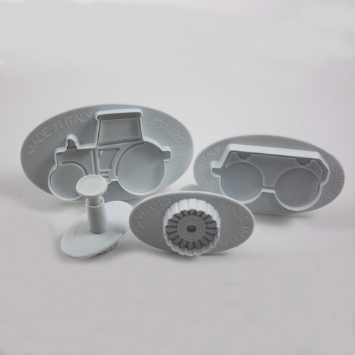 *Tractoras - Plastic Cutters with Extractor, Set 4 pcs