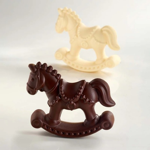 Calut 3D Rocking Horse, 17.5 x 5.5 x H 15.5 cm, Set Matrite Plastic 2 Subjects Chocolate