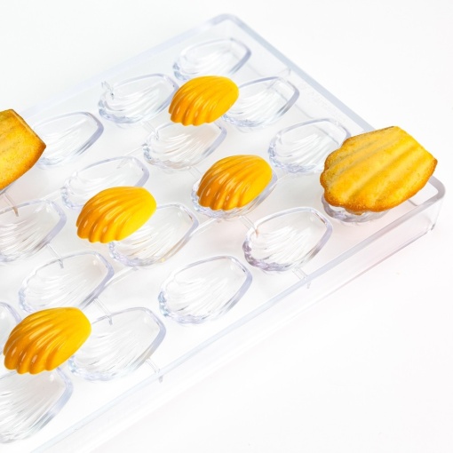 Polikarbonát forma 20 Praliné Madeleine, 4,3 x 2,7 x H 1,45 cm, 9,8 gr, 4,3 x 2,7 x H 1,45 cm, 9,8 gr