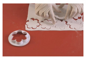 Flower 6 Petals - Plastic Cutters Ø 6.5 and 7.5 cm, Set of 2 pcs - Img 2