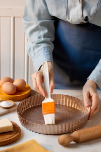 Perforált, hullámos szélű, kivehető aljú tortaforma, Ø 25 x H 4 cm, tapadásmentes fémből - Img 2