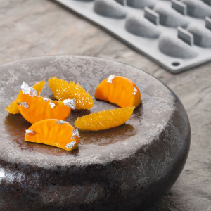 Silicon Gourmand Mandarine mould 3.8 x 2.2 x H 1.5 cm, 30 cavities - Img 1