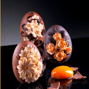 Silicone Egg Mould Small Egg Decorated with Walnut Flowers, Ø 5.8 x H 8 cm - Img 3