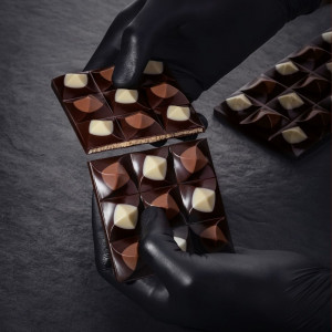Chocolate bars 15.4 x 7.7 x H 1.4 cm - Polycarbonate Pyramid mould, 3 cavities - Img 3