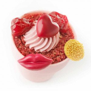 Chocolate Decorations Small Red Double Heart, 2.15x2.05 cm, 220 gr, 80 pcs - Img 2