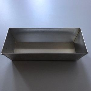 Cozonac tálca, kenyér, hullámos peremmel, 31 x 13 x H 8 cm, hegesztett alumíniumból készült - Img 2