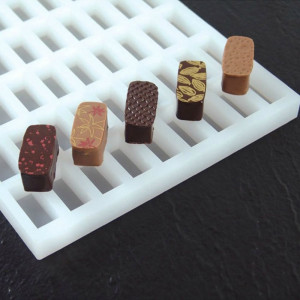 Matrita silicon Chocoflex 63 cavit. Dreptunghi 3.5 x 1.4 x H 1.4 cm