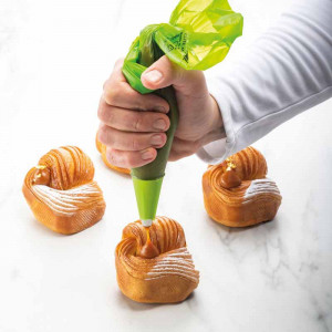 Microperforated Tarte Viennoiserie by Johan Martin Patrat 8 x 8 x H 4.5 cm - Img 3