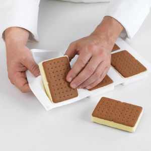 Silicon Ice Cream Sandwich Sandwich Biscuit Double, 2 silicone moulds x 5 cav. 6.8 x 9.9 x H 2 cm, 134 ml (BISC04) - Img 6