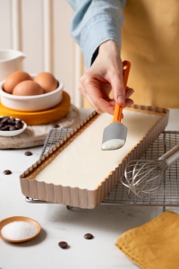 Perforált, hullámos szélű tortaforma, levehető aljjal, 32 x 11 x H 3 cm, tapadásmentes fémből - Img 4