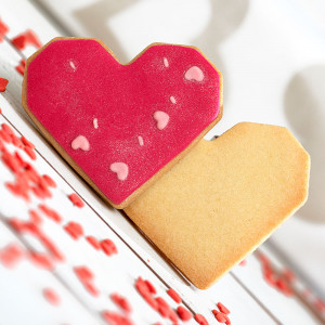 Plastic Heart Cutter 7 x 5 x H 2.2 cm - Img 2