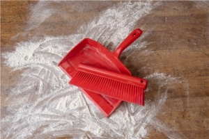 Red Plastic Faras - Vikan - Img 3