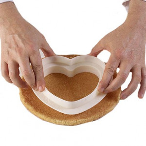 Szilikon tortaforma Inima 3D Ti Amo + vágó, 17 x 16,4 x H 6,3 cm, 17 x 16,4 x H 6,3 cm - Img 4