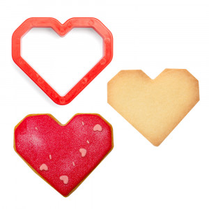 Plastic Heart Cutter 7 x 5 x H 2.2 cm - Img 3