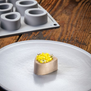 Silicon Gourmand Ossobuco mould 4.8 x 4 x H 2.3 cm, 15 cavities, 15 ml - Img 1