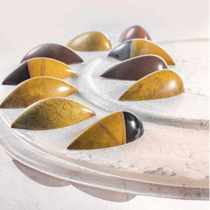 Polycarbonate mould 21 Pralines/Decorations Petals Flowers, 5 x 2.5 x H 1.5 cm, 9 gr - Img 2
