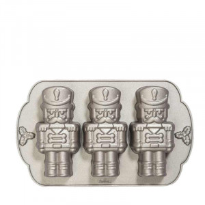 Tava Sparagatorul de Nuci - 3 Cavitati 14.8 x 6.4 x H 4.5 cm, Aluminiu Antiaderent