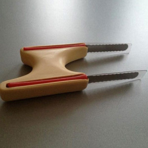*Bread Cutter with 2 Stainless Steel Blades L 8.5 cm - Img 4