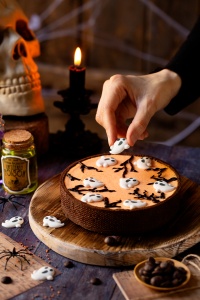 Cukordíszek – Halloween-szellemek, Ø 2 x H 2,5 cm, 20 db - Img 2