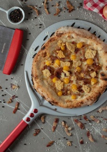 Professional Round Perforated Pizza Scoop Tulip, Anodised Aluminium Ø 36 cm, Handle 120 cm - Img 2